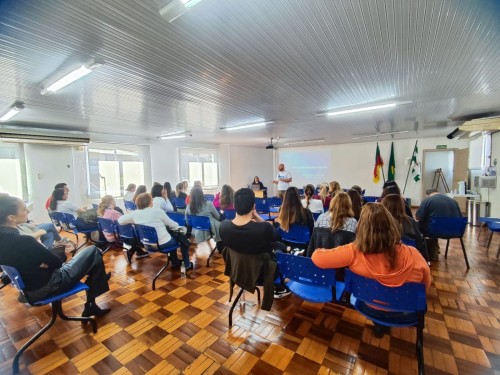 Secretaria de Saúde promove capacitação para equipes da Atenção Primária em Erechim