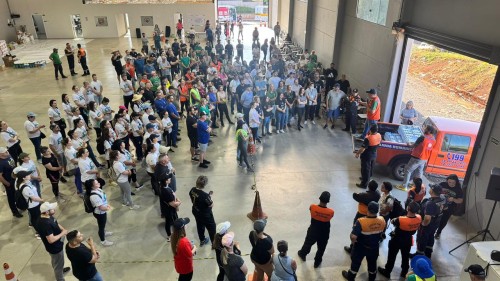 Mobiliza??o une volunt?rios para reconstruir Erechim ap?s maior trag?dia clim?tica