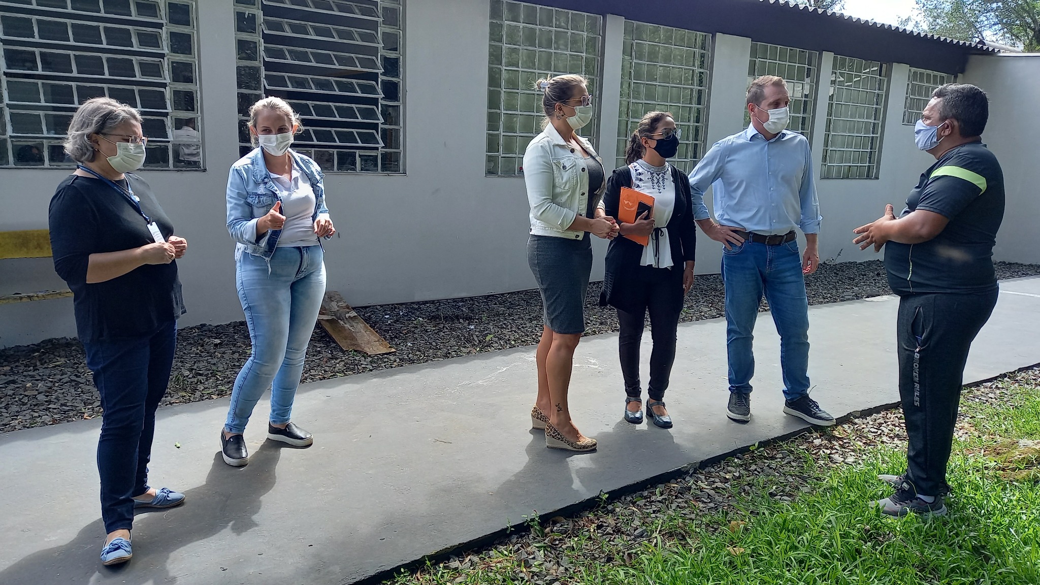  Prefeito visita novas instala?es da Adau 