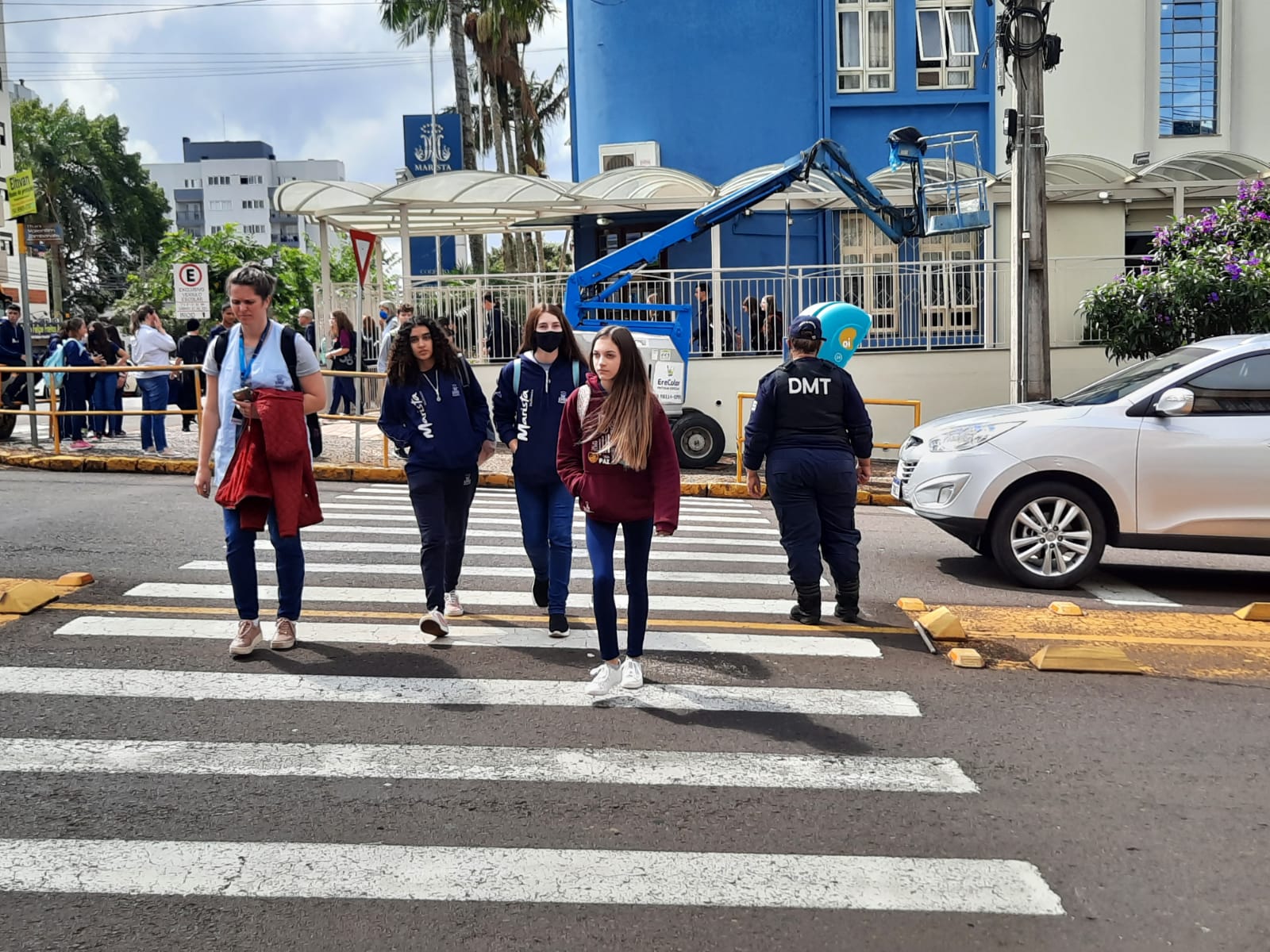  Trânsito: segunda operação de conscientização em frente às escolas de Erechim 