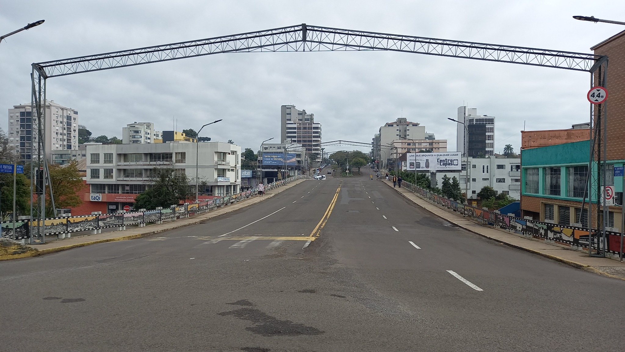  Viaduto ser? fechado para instala??o das luzes de Natal 