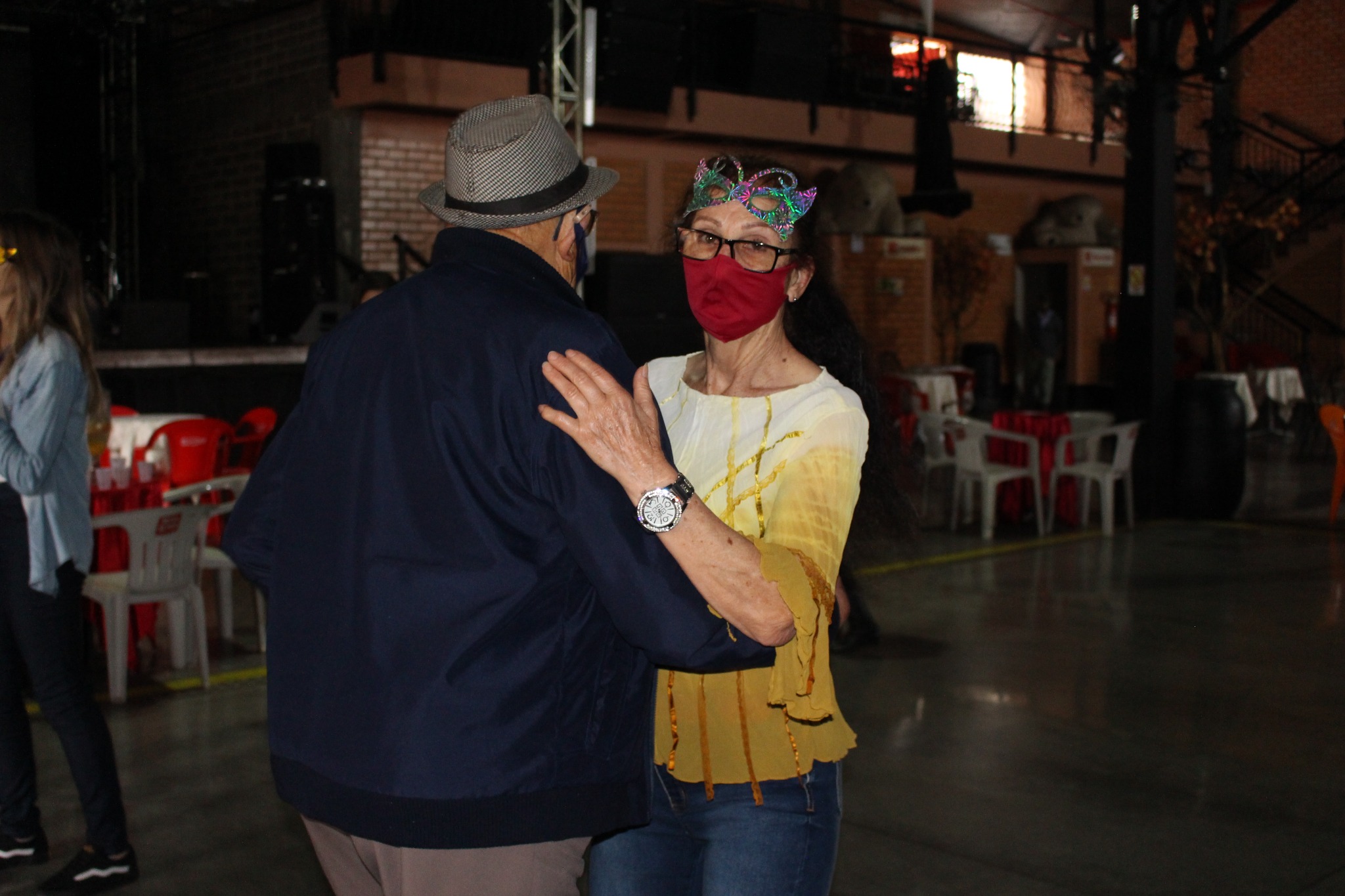  CRAS II do Bairro Linho realiza baile em comemora??o ao Dia do Idoso  
