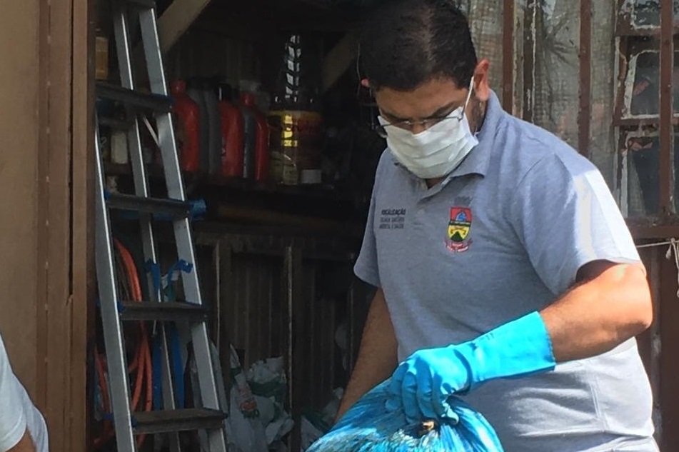  Prefeitura realiza mutir?es de limpeza no combate ? dengue 
