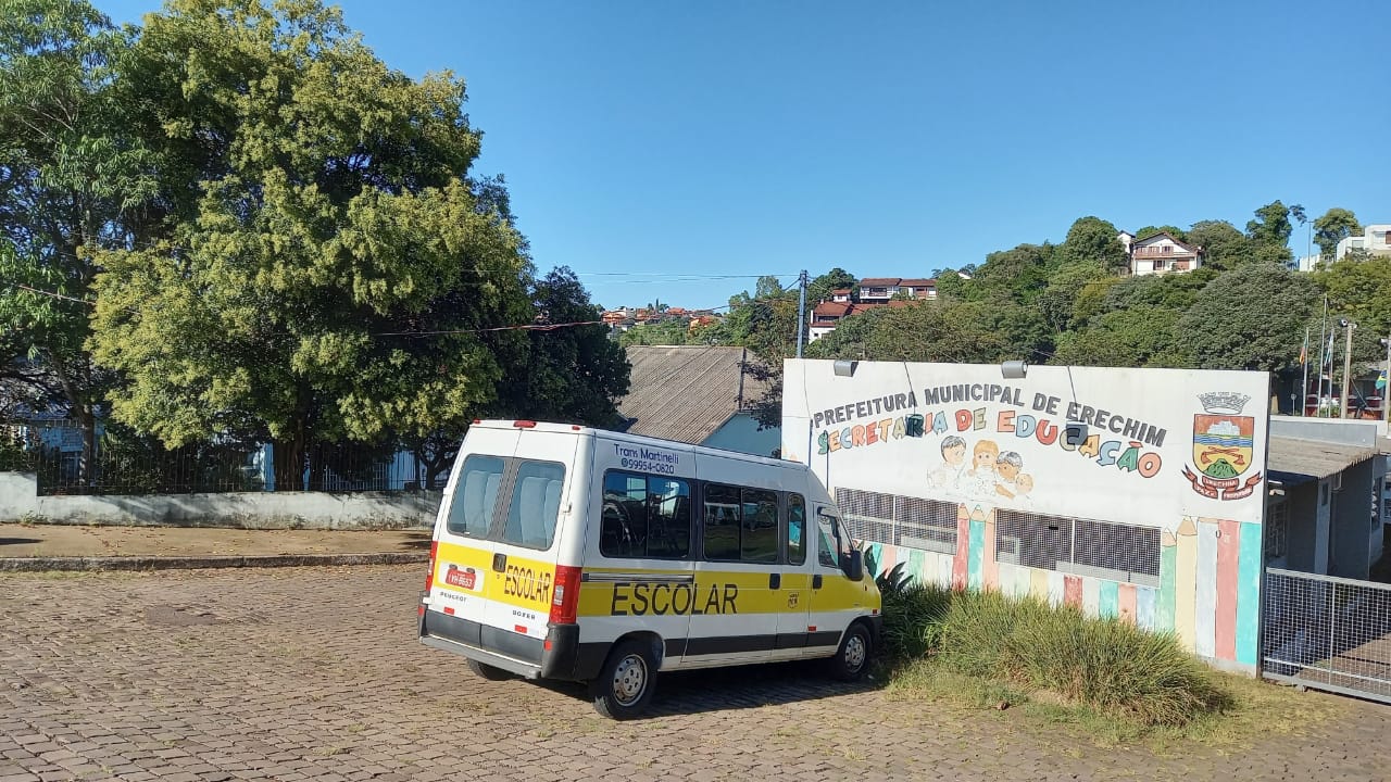  Secretaria de Educa??o encaminha projeto para contrata??o tempor?ria de professores