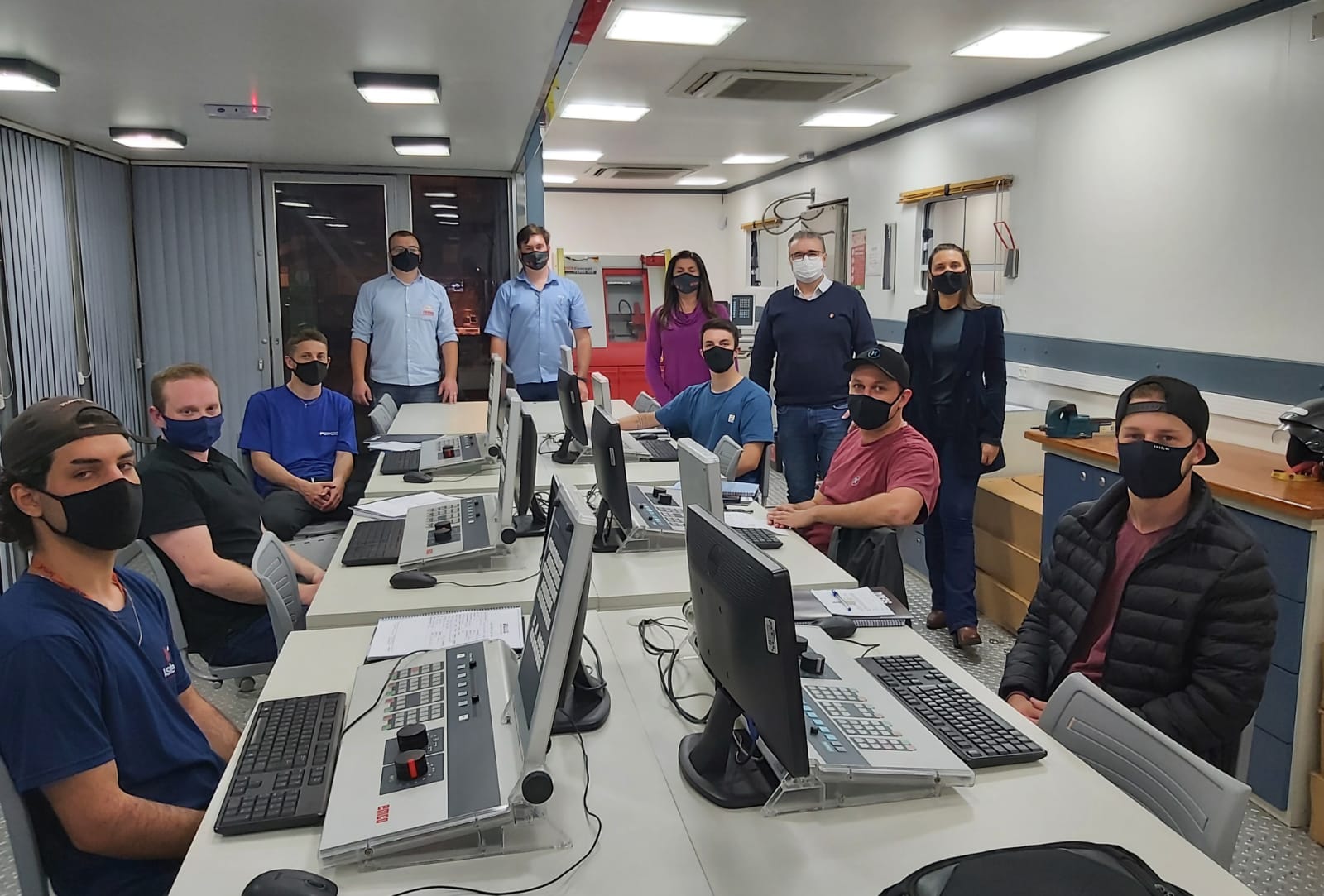  Aula inaugural marca in?cio da qualifica??o em unidade m?vel do SENAI 