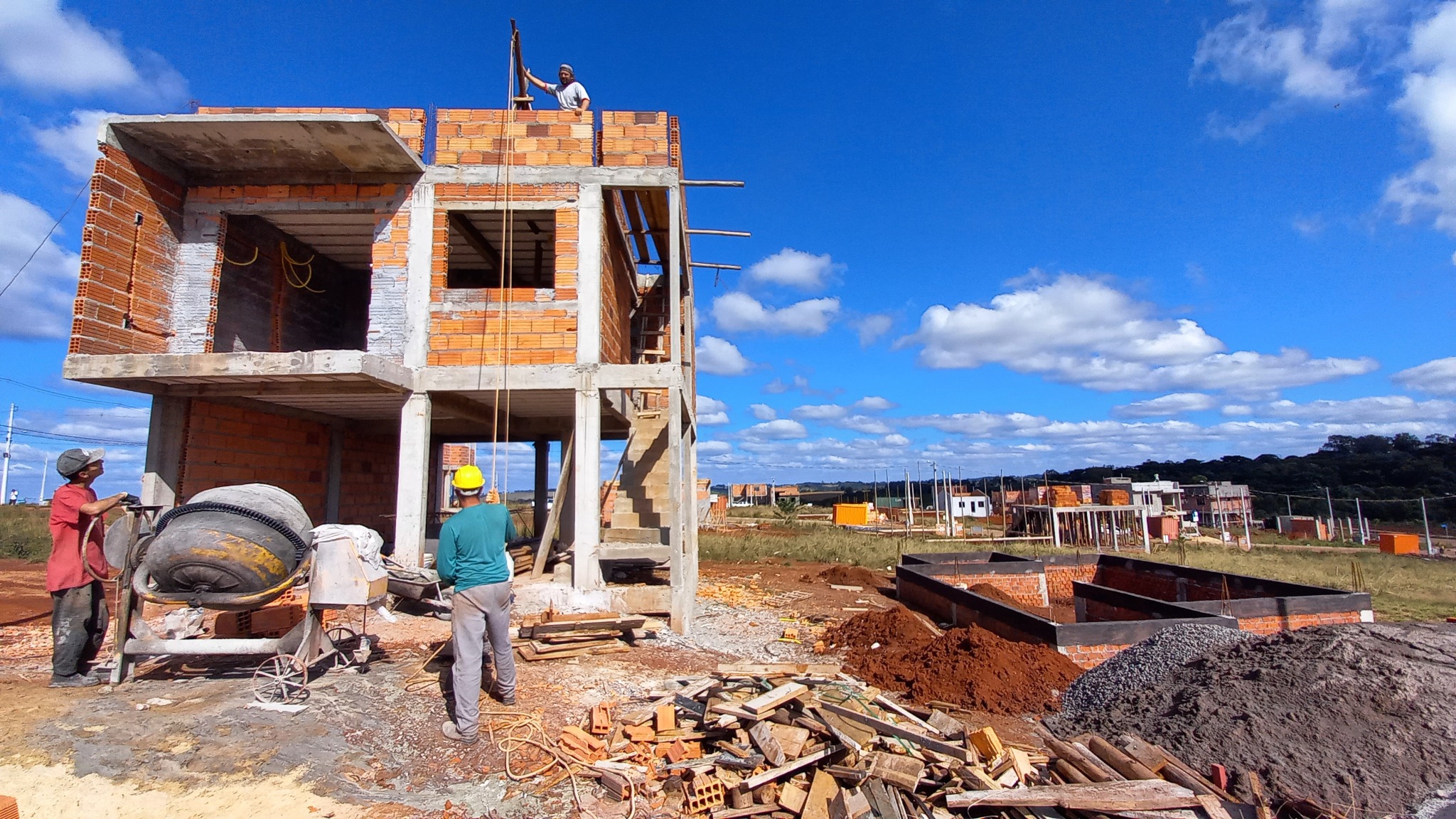  Mais de 400 obras aprovadas em 4 meses 
