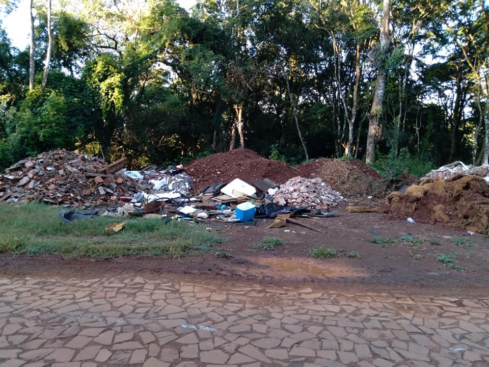  Mais de 60 cargas de lixo recolhidas em 15 dias na operação 