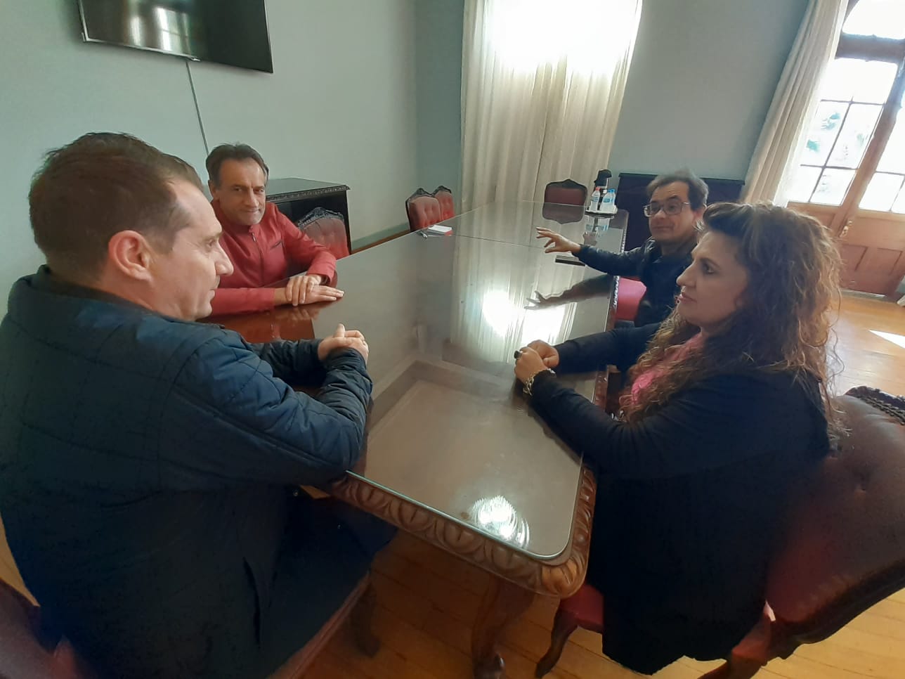  Prefeito recebe representantes da Associação Comercial e Industrial do Bairro Três Vendas (ACIT)