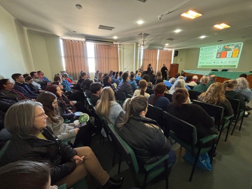 Treinamento reforça gerenciamento correto de resíduos e descarte de materiais perfurocortantes no Hospital Santa Terezinha