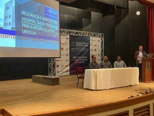 Jornada M?dica Internacional: painel discute relev?ncia e impactos do Hospital Santa Terezinha para a regi?o