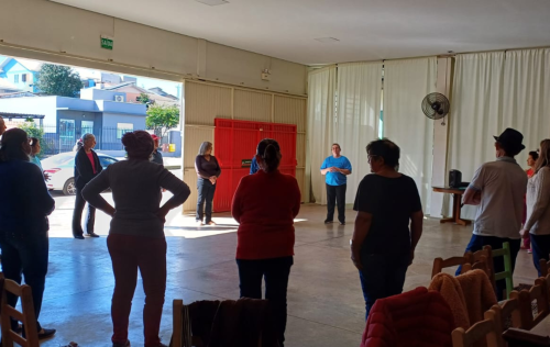 Dança Circular fortalece vínculos e promove saúde na UBS São Vicente de Paula