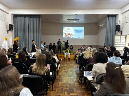 Crianças atendidas pelo CAPS Infantojuvenil participam de capacitação sobre educação inclusiva em Erechim