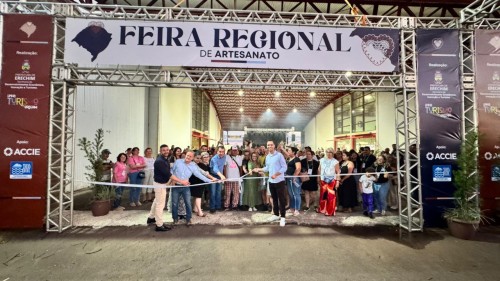 1ª Feira Regional de Artesanato do Norte do Estado é aberta em Erechim com participação de 140 artesãos