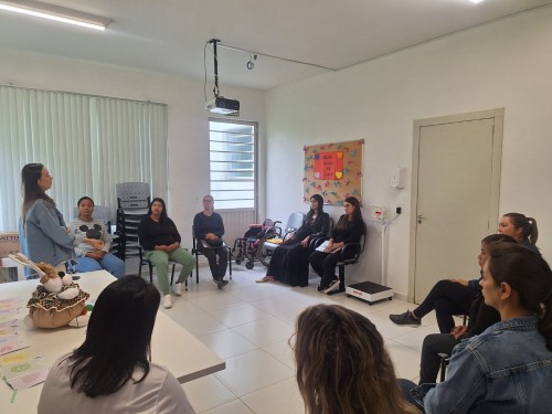Grupo Ninho de Amor promove cuidado integral às gestantes com atividade de yoga