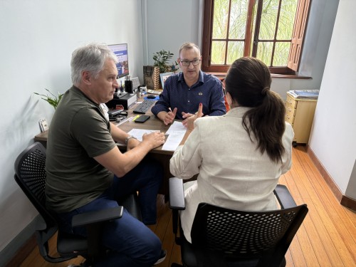 Município alinha atendimento à população sobre contas de água e energia em reunião entre Procon e AGER