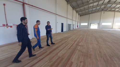 Prefeito Polis visita obras em ginásio no bairro Copas Verdes do programa Meu Bairro Melhor