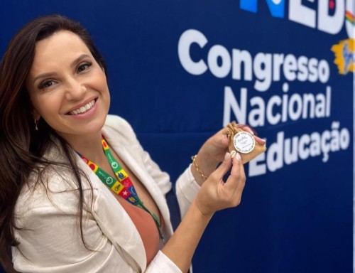 Escola Maria Clara apresenta sua pr?tica pedag?gica em Congresso Nacional de Educa??o