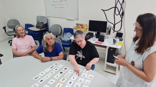 UBS Centro promove encontro do Grupo Multi Artes com foco em sa?de integral e bem-estar