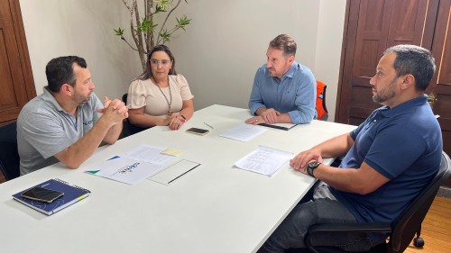 Prefeitura atende pedido do Sindicato dos Municip?rios na defini??o do reajuste do funcionalismo