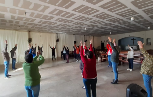 Dança Circular fortalece vínculos e promove saúde na UBS São Vicente de Paula