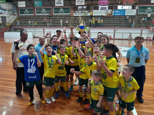 Taça Erechim de Futsal 2023: CFA Sport Boys 2015 é campeão Fraldinha e Escola do Ypiranga é campeão Pré-Mirim