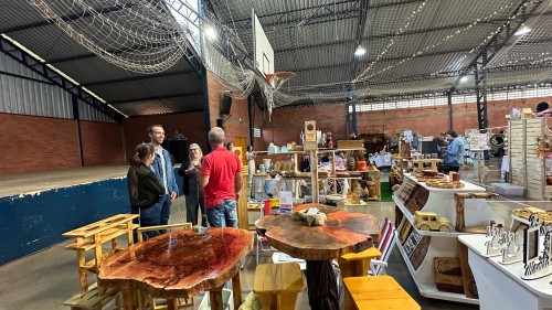 Inicia a Feira de Artesanato e de Artes de Erechim Edi??o P?scoa com 63 expositores   