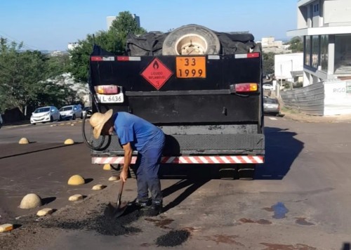 avenida 15 de novembro tapa buraco