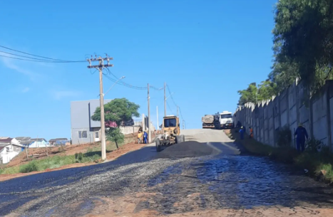 Trabalho permanente: mais 60 ruas do município recebem manutenção em abril