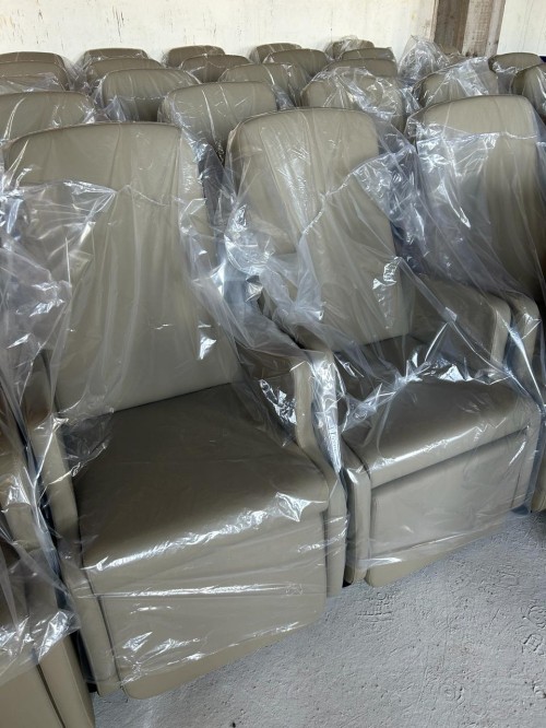 Novas poltronas hospitalares para a Funda??o Santa Terezinha 
