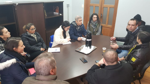 Prefeitura se re?ne com ONU Migra?es para atualizar informa?es e planejar a?es aos migrantes   