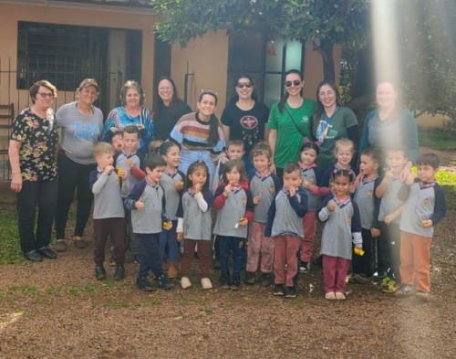 Estudantes que integram o Programa de Educação Integral Castelinho apresentam talentos para a comunidade