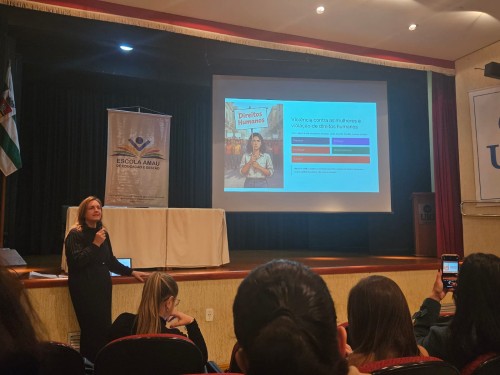 Capacitação regional reúne profissionais para fortalecer o enfrentamento à violência contra as mulheres