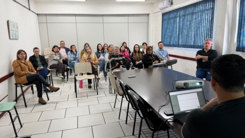 Assistência Social realiza discussão técnica para construção do Plano Municipal da Primeira Infância