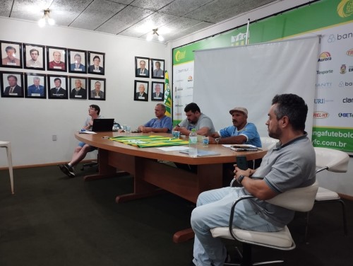 Arbitragem se prepara para o Campeonato Municipal de Futebol de Campo