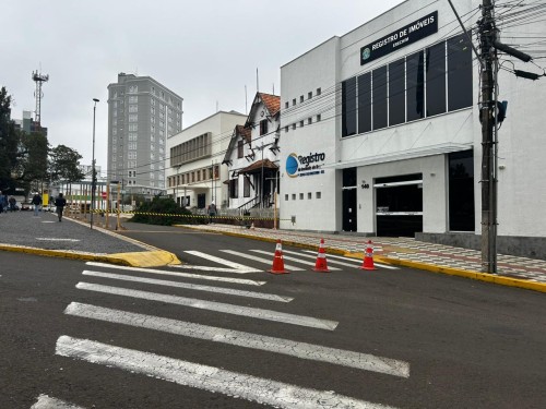 Restauração do Castelinho: fechamento da rua em frente e colocação de tapumes 