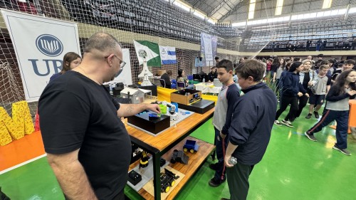 tarde-lll-oficina-de-robtica_54752823149_o