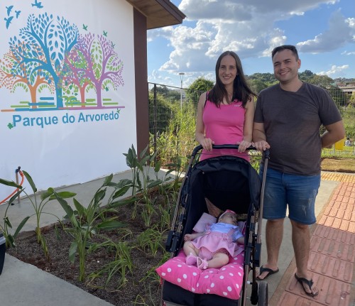 002 Daniely Kossmann e Elizeu Kossmann e sua filha Ellen