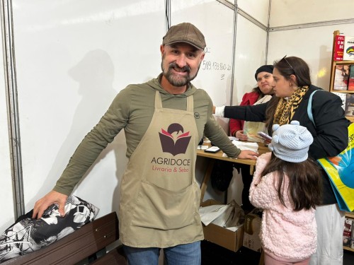 004 - Marcio Antônio Simon, da Agridoce Livraria e Sebo