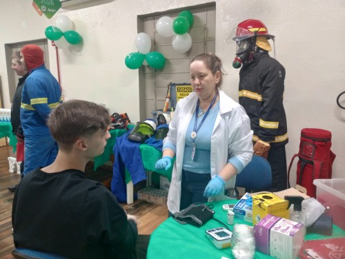 Servidores da Secretaria de Saúde participam de Semana Interna de Prevenção de Acidentes do Trabalho e orientam trabalhadores