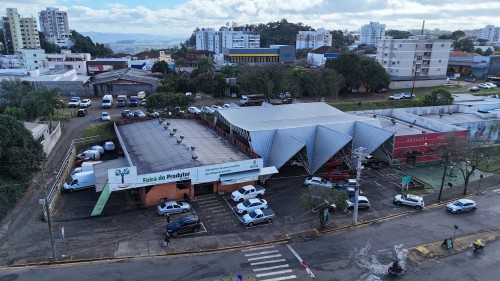 Feira do Produtor do Centro valoriza a agricultura familiar e oferece produtos frescos no coração de Erechim