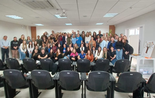 Erechim promove qualificação em Saúde Mental com participação em seminário internacional sobre uso de psicofármacos