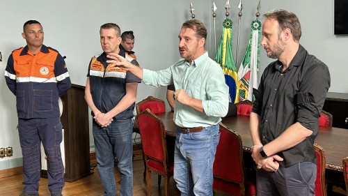 Defesa Civil: a?es e estrat?gias de atua??o e respostas a desastres clim?ticos