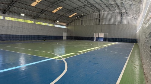Ginásio da Escola Caras Pintadas passa por reformas para garantir mais segurança e conforto