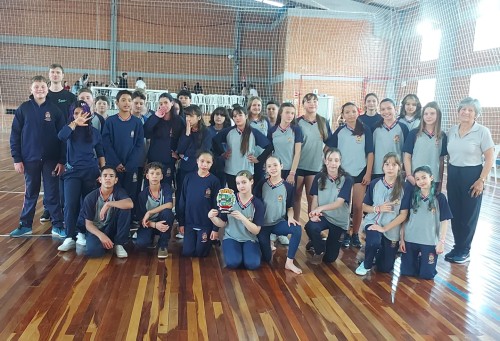 Banda Marcial da Escola Paiol Grande participa de 