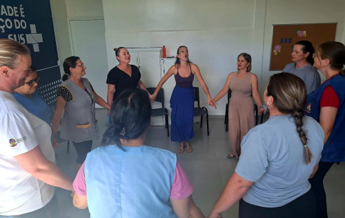 Campanha Maio Furta-Cor voltada a saúde mental materna é realizada em Erechim