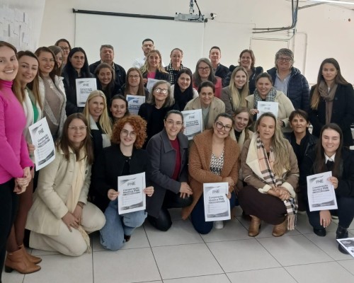 Erechim participa de formação para elaboração 