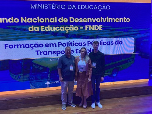 Secretaria de Educa??o e Conselhos participam de forma??o sobre transporte escolar em Porto Alegre