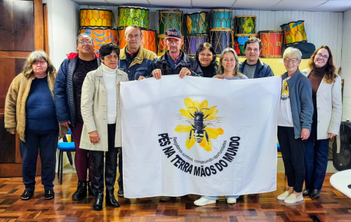 Associação Pés na Terra, Mãos do Mundo elege n