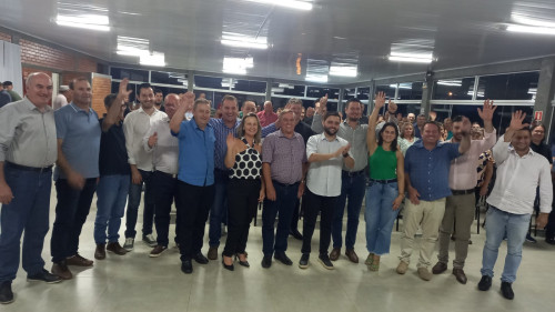 Uni?o dos prefeitos: vice-governador d? in?cio a mais uma obra no Alto Uruguai