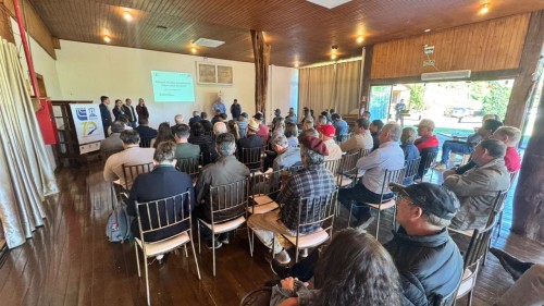 Programa Supera Estiagem entrega cestas básicas à agricultores da região 